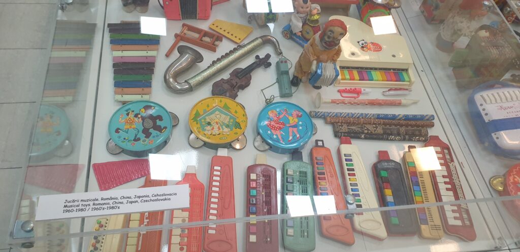 These are the nowadays grand parents of our musical toys our children use 